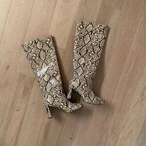 Zara Beige Snakeskin Heeled Boots